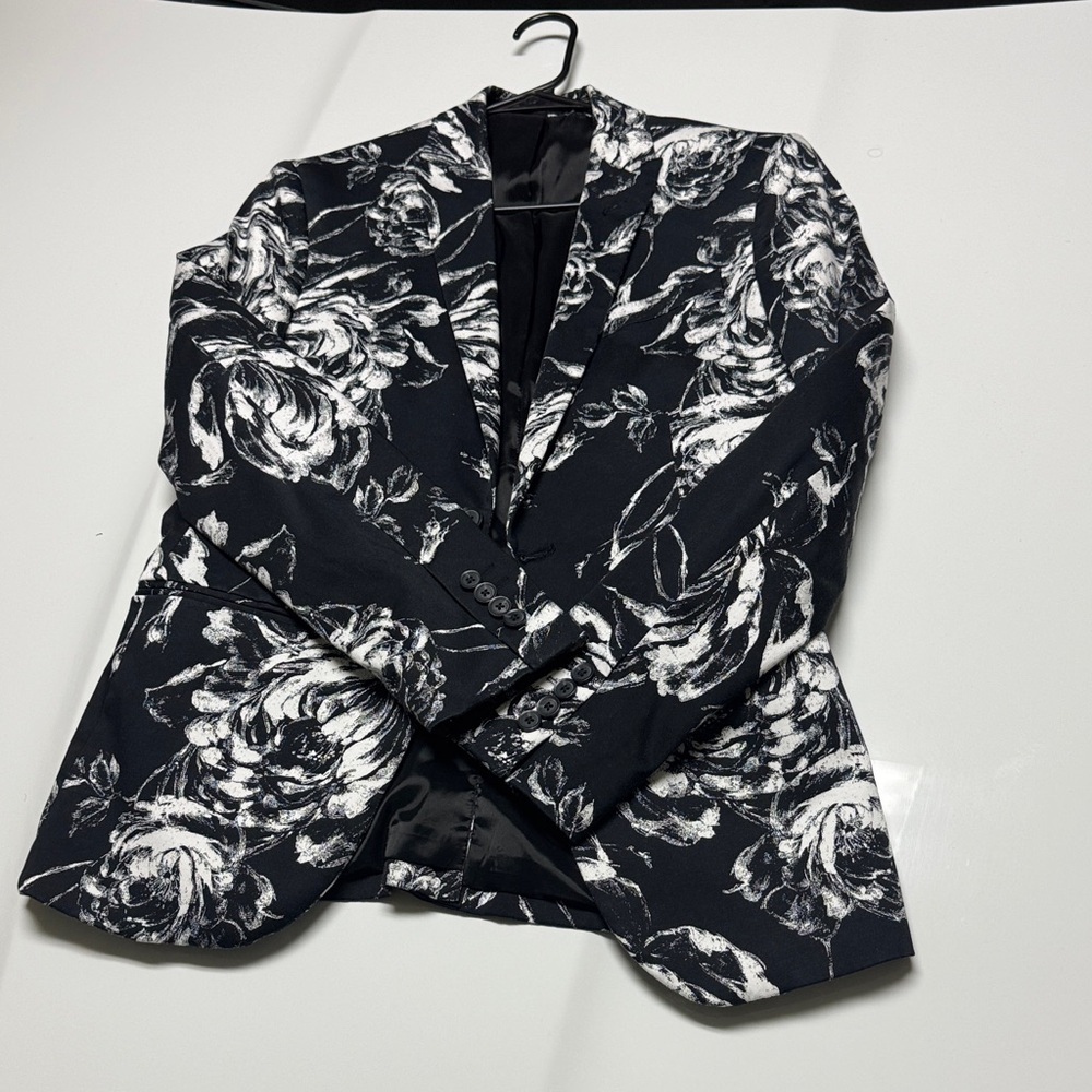 JCPenney Black and White Floral Men's Blazer